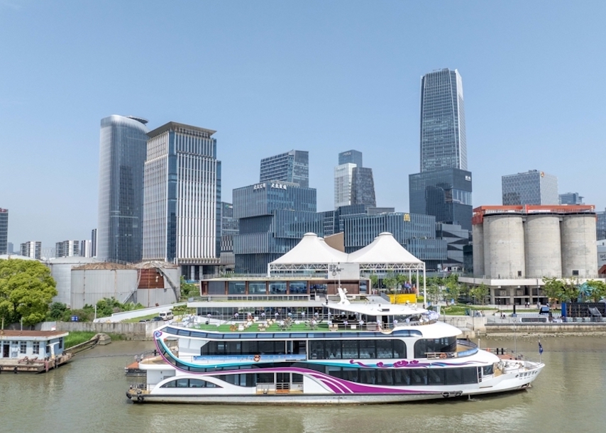 龍華碼頭啟用 浦江游覽南拓 與觀光雙層巴士、直升機(jī)游覽構(gòu)成“水陸空聯(lián)動(dòng)”