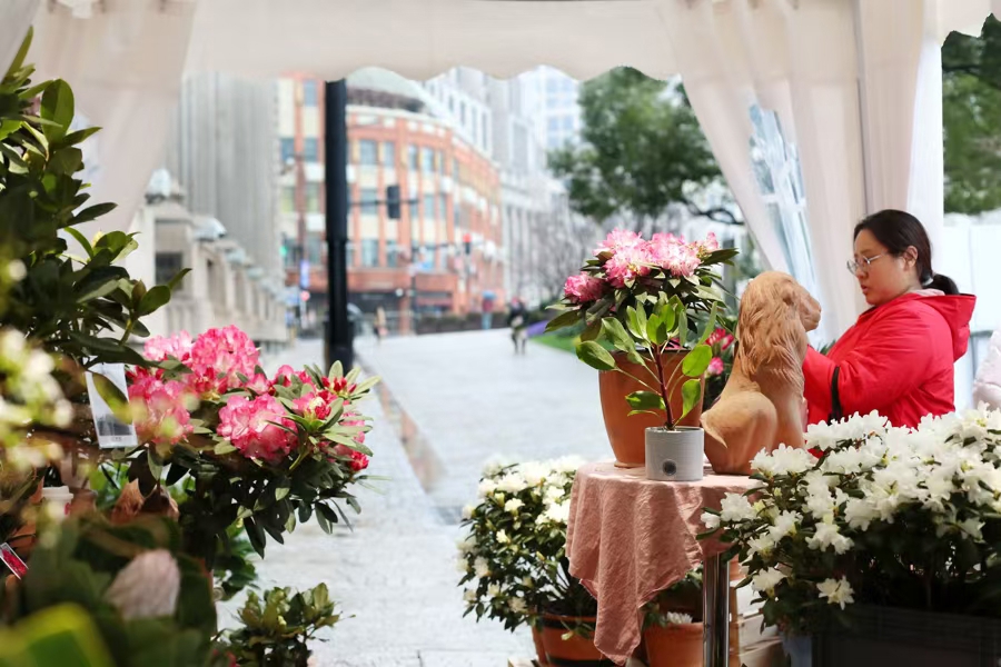 北外灘河繽鮮花集市.jpg