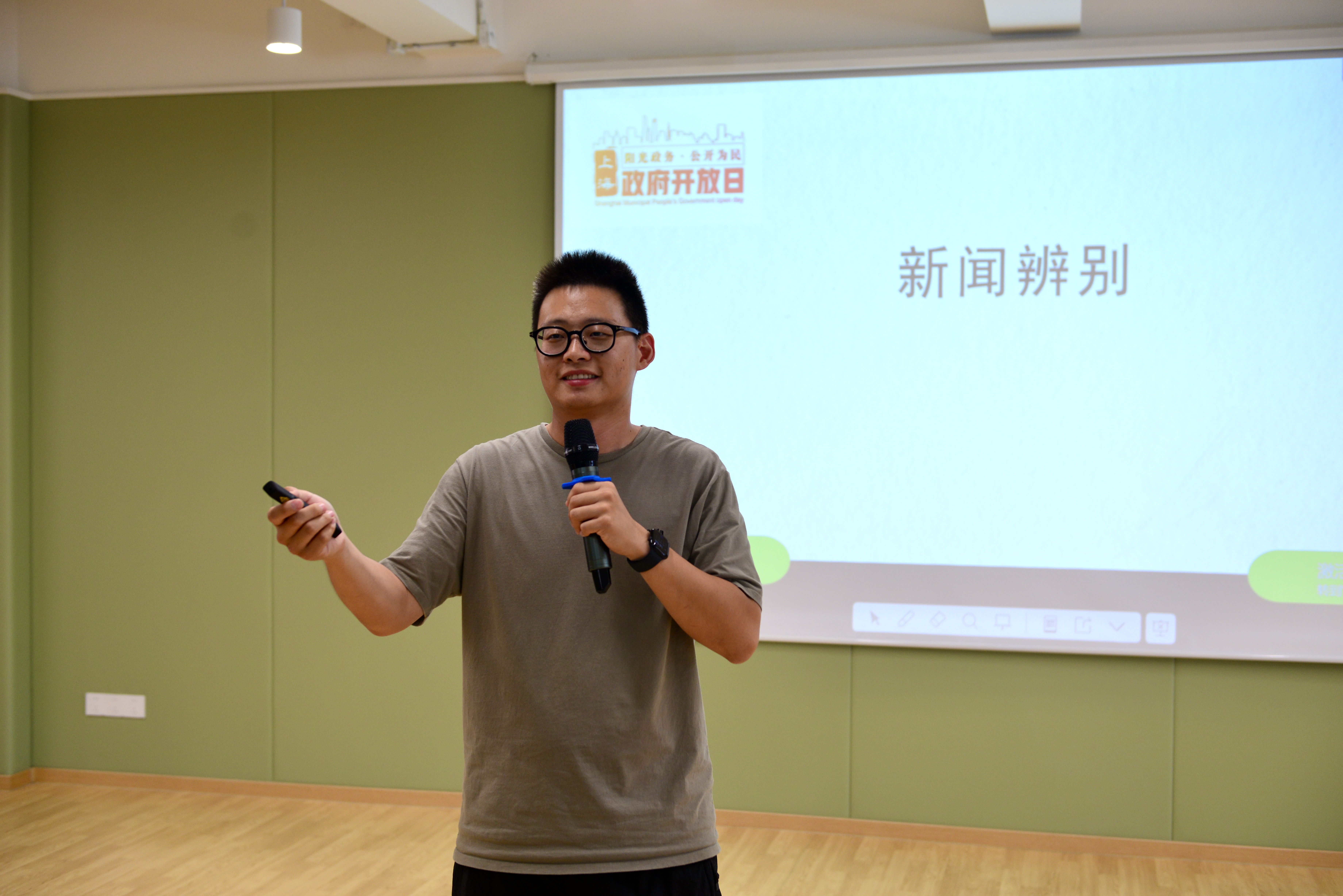 DSC_3833(1).jpg DSC_3833(1).jpg